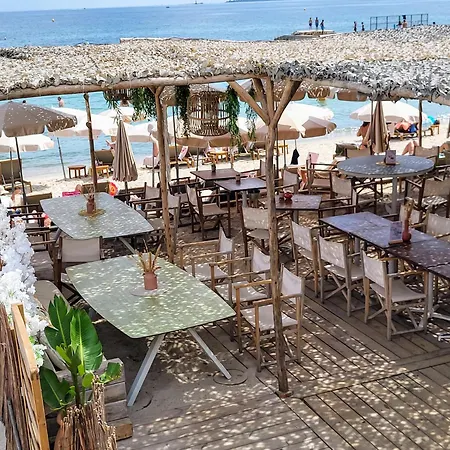 Beau T2 A Golfe-juan Vue Piscines Parc Tropical Du Golf Proches Plages