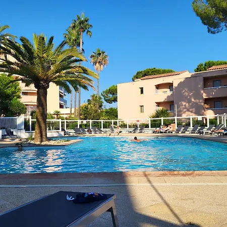 Beau T2 A Golfe-juan Vue Piscines Parc Tropical Du Golf Proches Plages Διαμέρισμα *