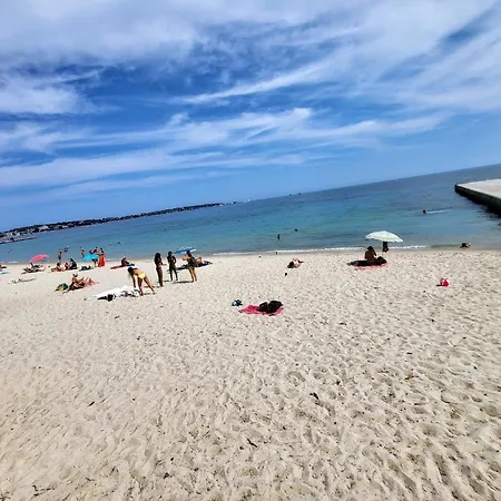 Beau T2 A Golfe-juan Vue Piscines Parc Tropical Du Golf Proches Plages