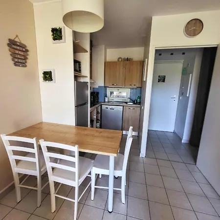 Διαμέρισμα Beau T2 A Golfe-juan Vue Piscines Parc Tropical Du Golf Proches Plages